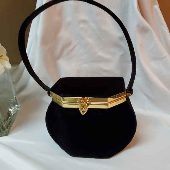 no Handbags - VINTAGE BLACK VELVET MINIBAG